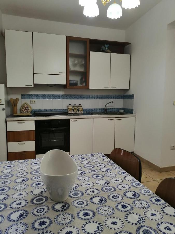 Casetta Rosso Tulipano Санта-Тереза-ді-Рива Екстер'єр фото